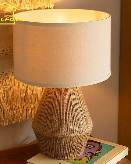 Japanese Wabi-sabi Retro Hand Woven Hemp Rope Table Lamp LED E27 Atmosphere Designer Desk Lights Study Bedside Hotel Homestay
