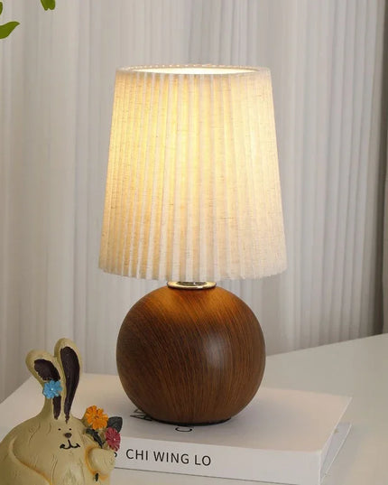 Retro LED Table Lamp Bedroom Fabric Pleated USB Study For Home Room Decor Desktop Decorative Ambiance Bedrooms LED Bedside Lamps